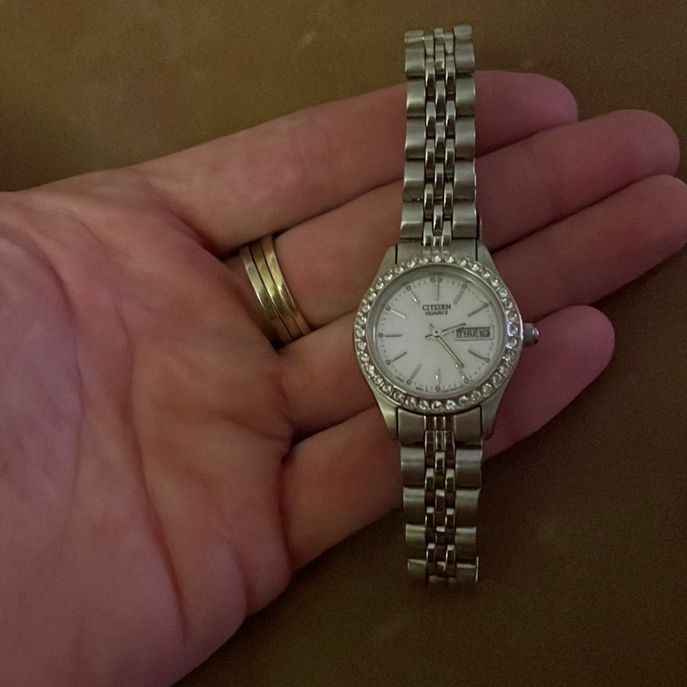 NWT citizens watch